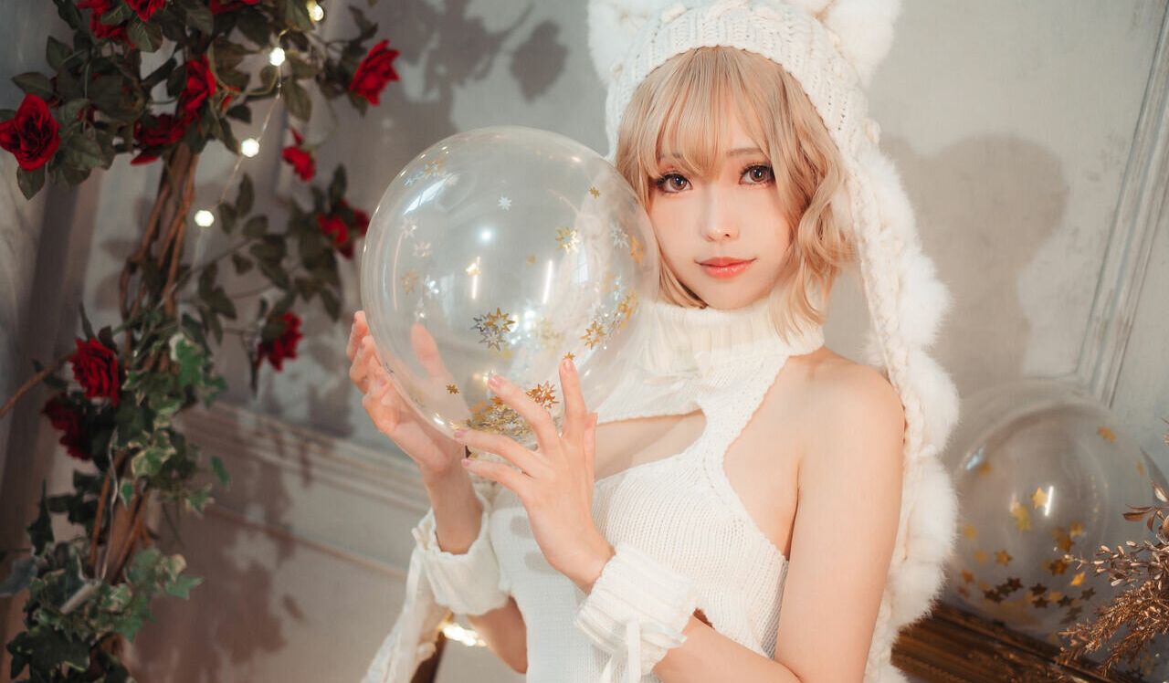 Eeelyeee nackt #108272332