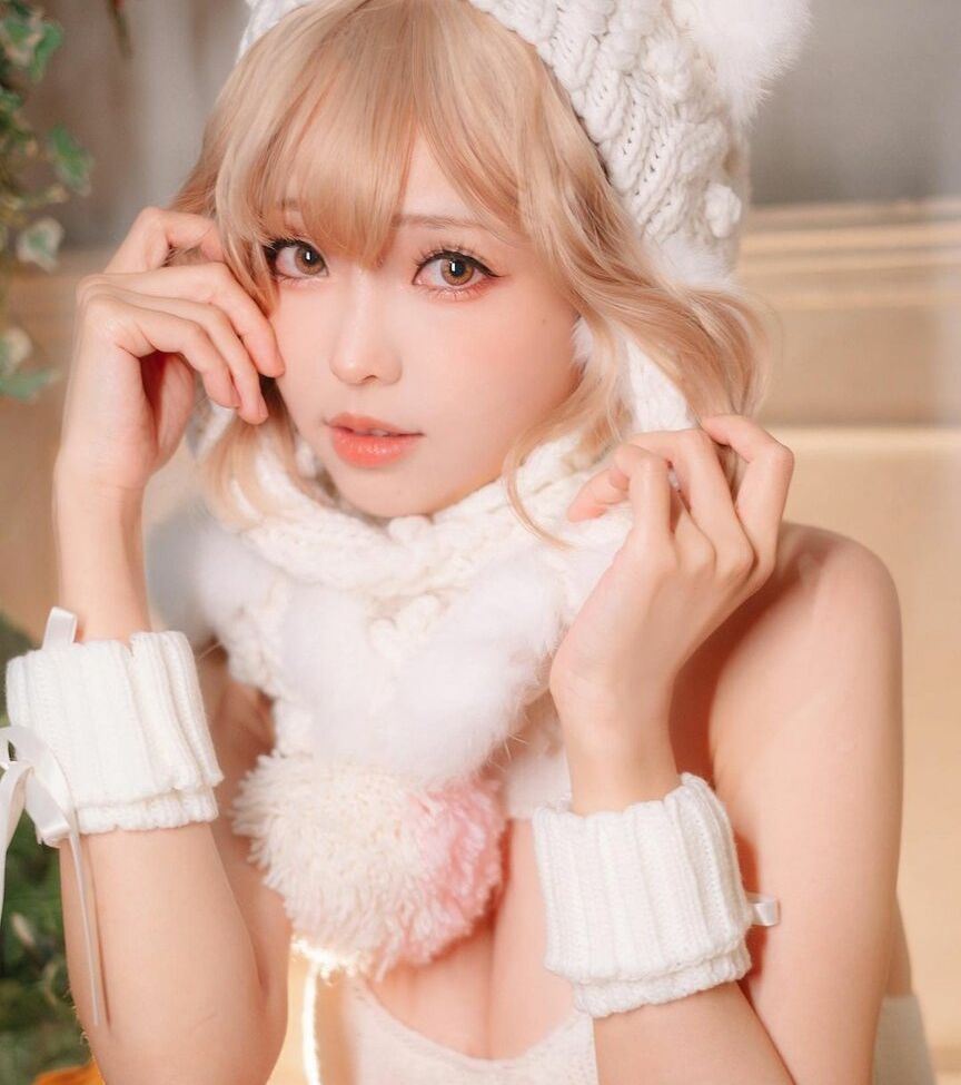 Eeelyeee nackt #108272339