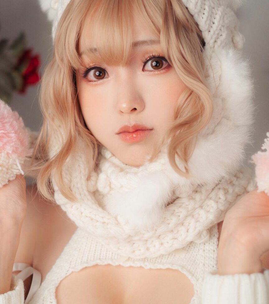 Eeelyeee nackt #108272340