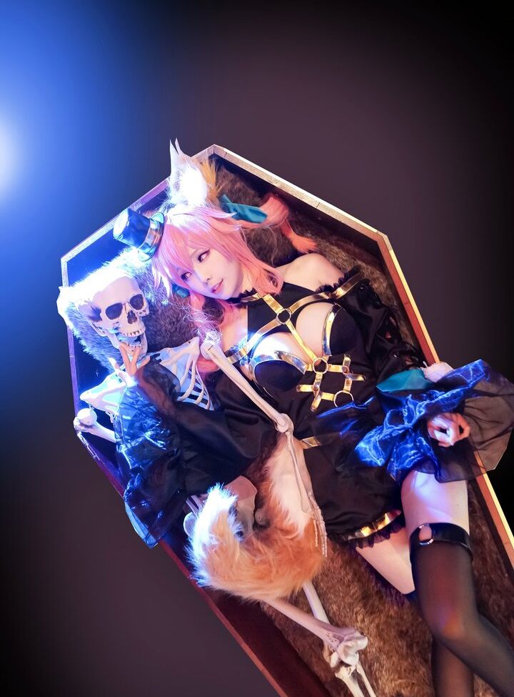 Eeelyeee nackt #108272350