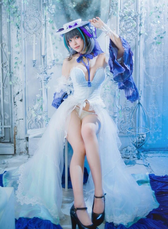 Eeelyeee nackt #108272392