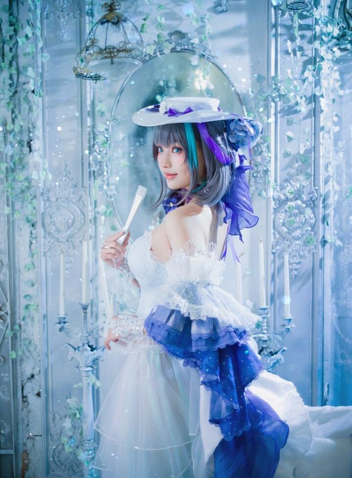 Eeelyeee nackt #108272396