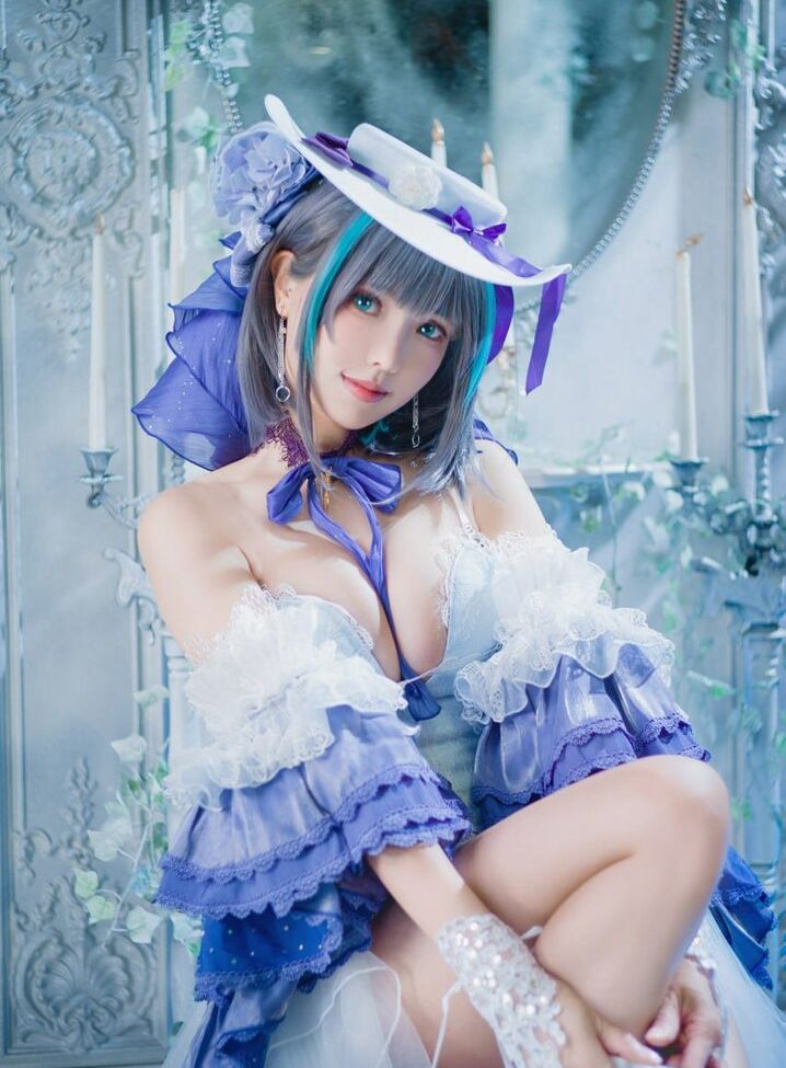 Eeelyeee nackt #108272405