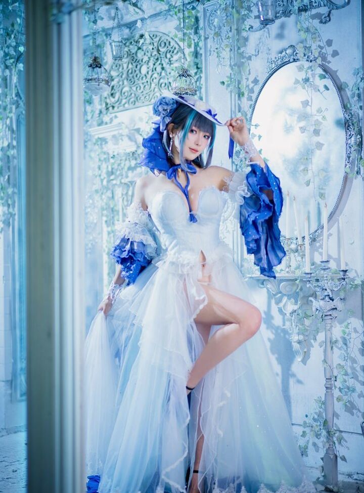 Eeelyeee nackt #108272407