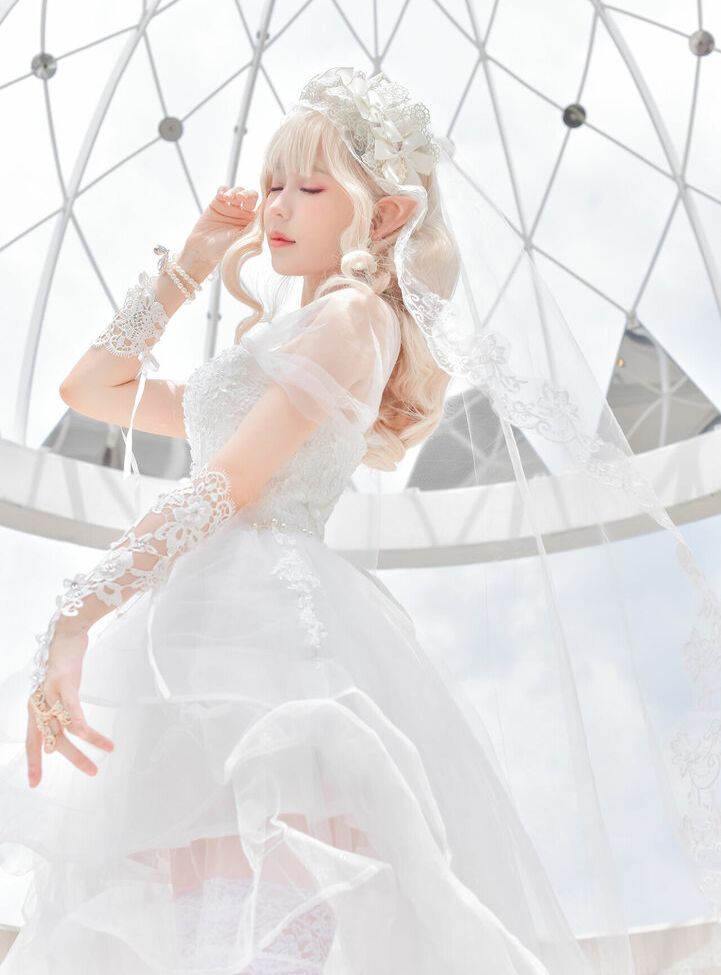 Eeelyeee nackt #108272482