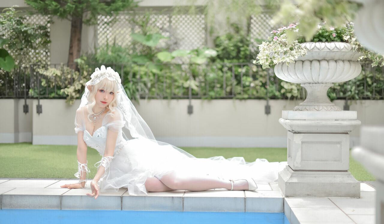 Eeelyeee nackt #108272483