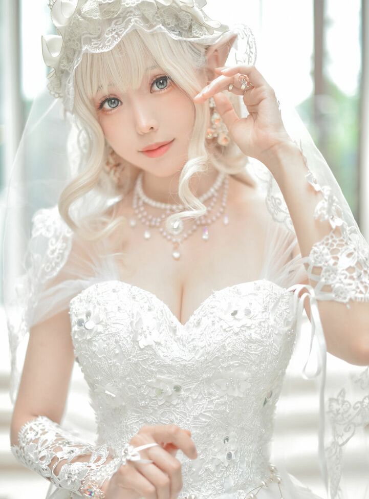 Eeelyeee nackt #108272488