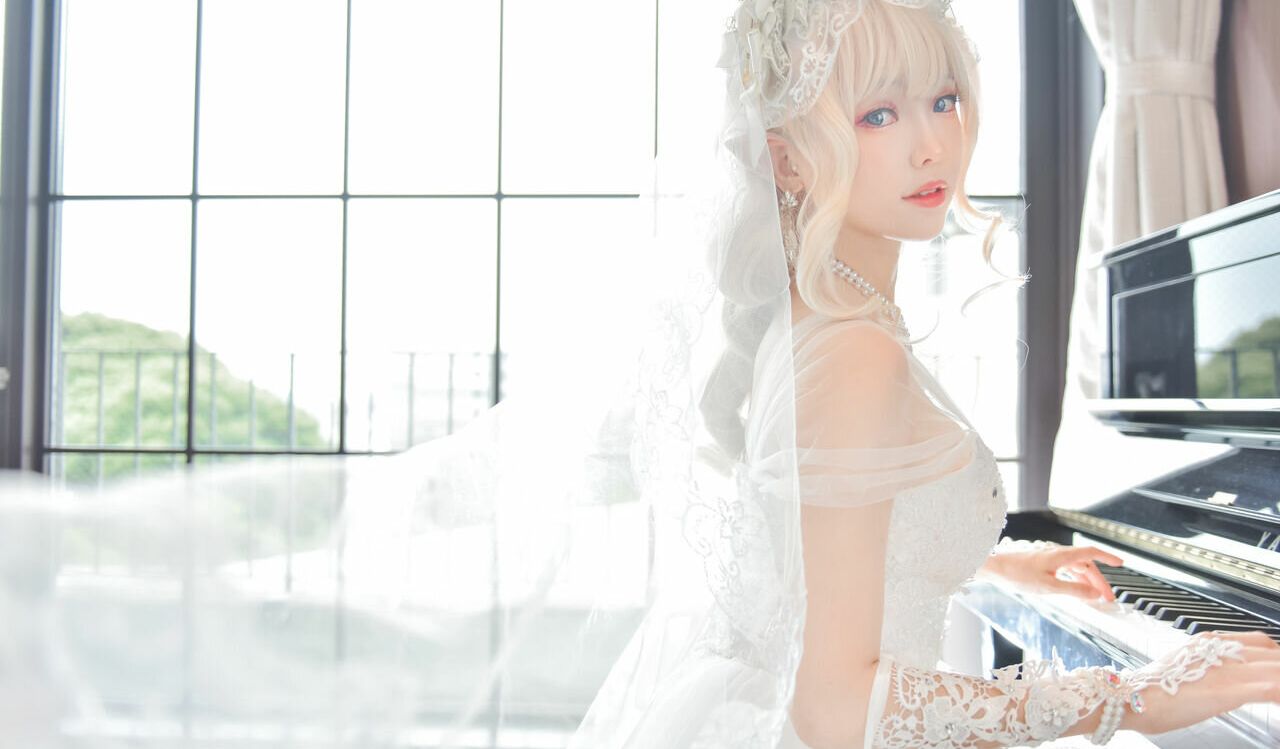 Eeelyeee nackt #108272495