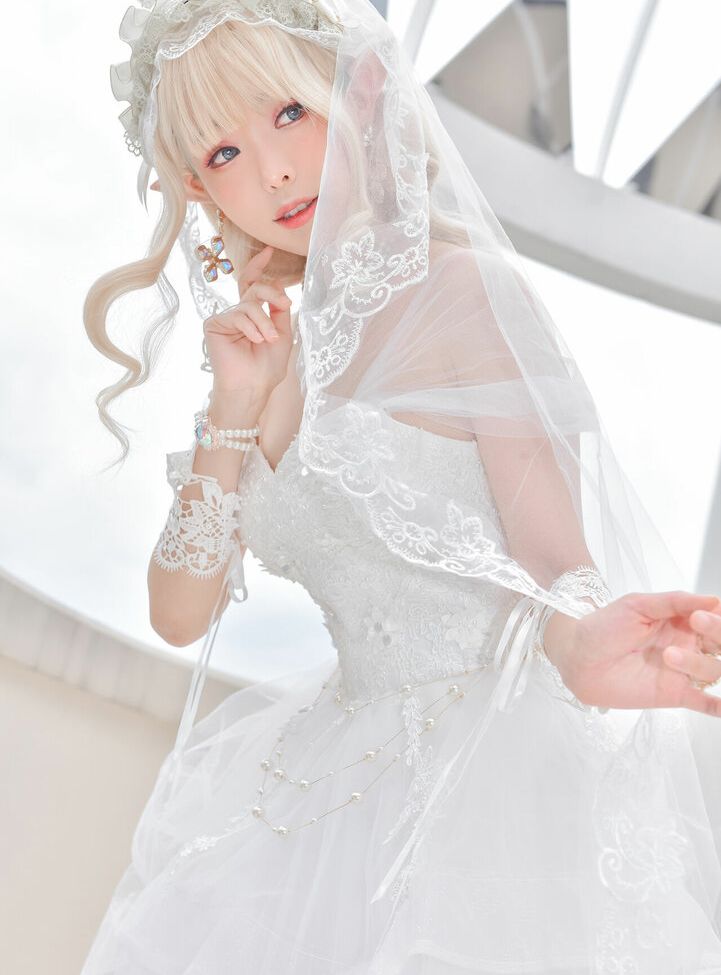 Eeelyeee nackt #108272496