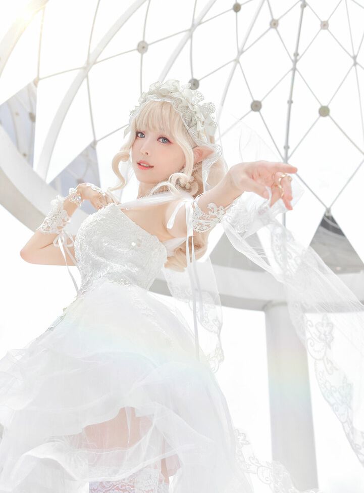 Eeelyeee nackt #108272497