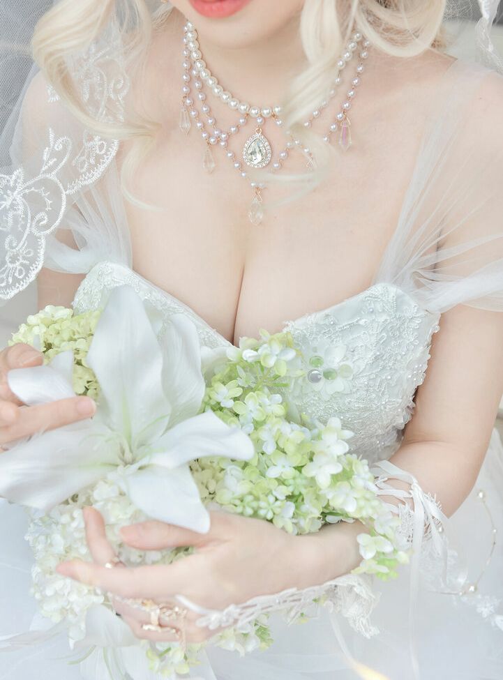 Eeelyeee nackt #108272502