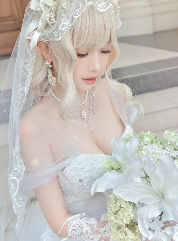 Eeelyeee nackt #108272506