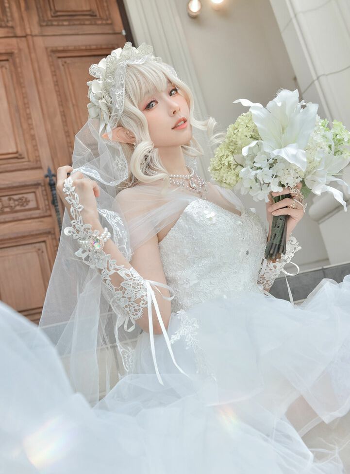 Eeelyeee nackt #108272509