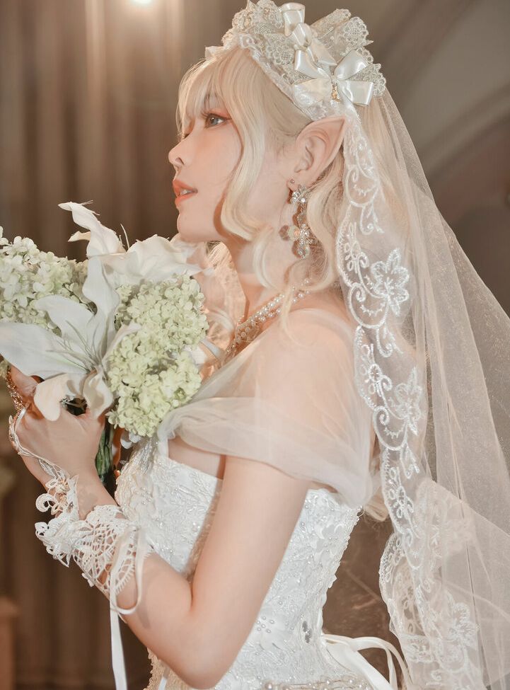 Eeelyeee nackt #108272513