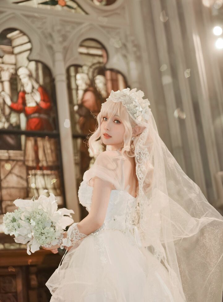 Eeelyeee nackt #108272515