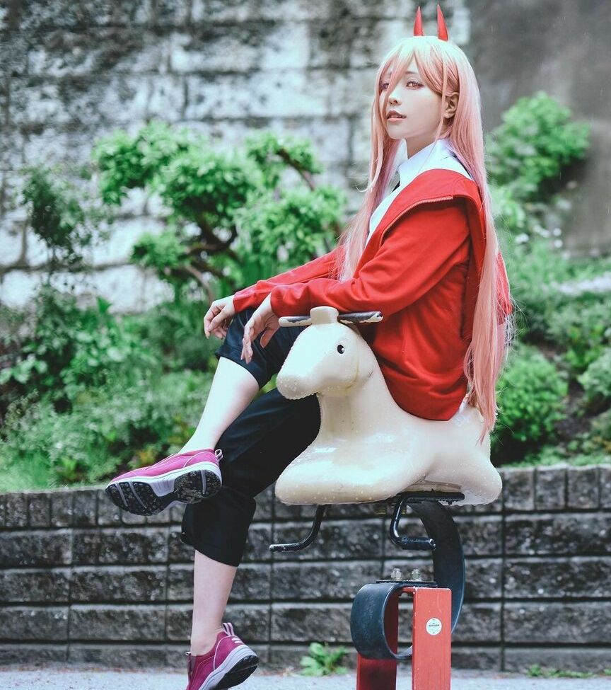 Eeelyeee nackt #108272527