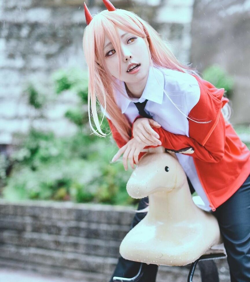 Eeelyeee nackt #108272528