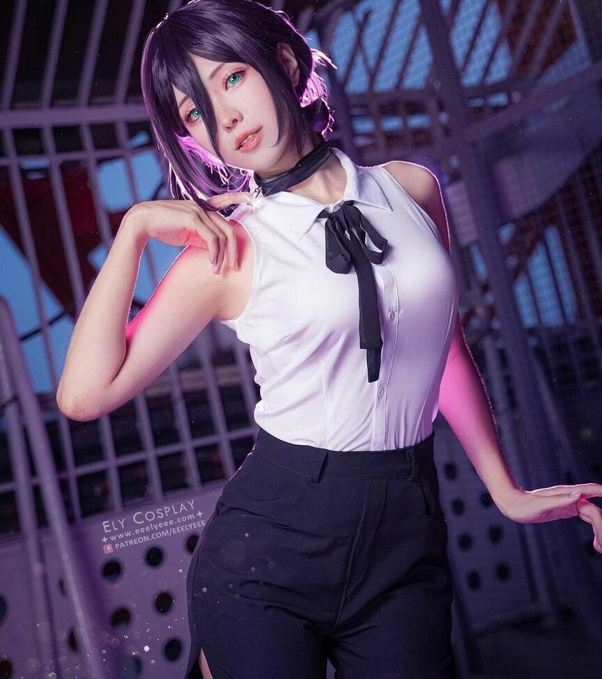 Eeelyeee nackt #108272535