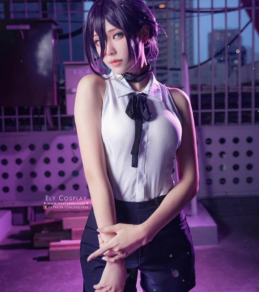 Eeelyeee nackt #108272536