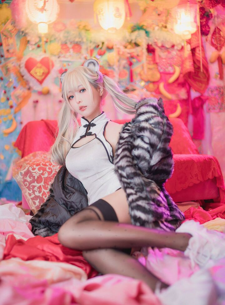 Eeelyeee nackt #108272541