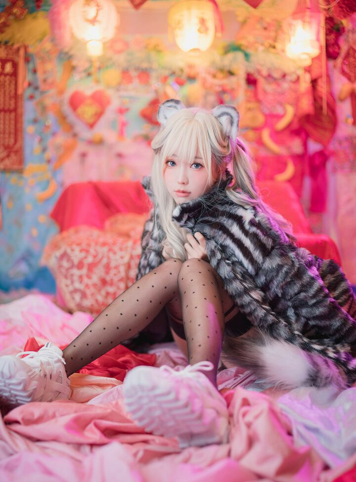 Eeelyeee nackt #108272542