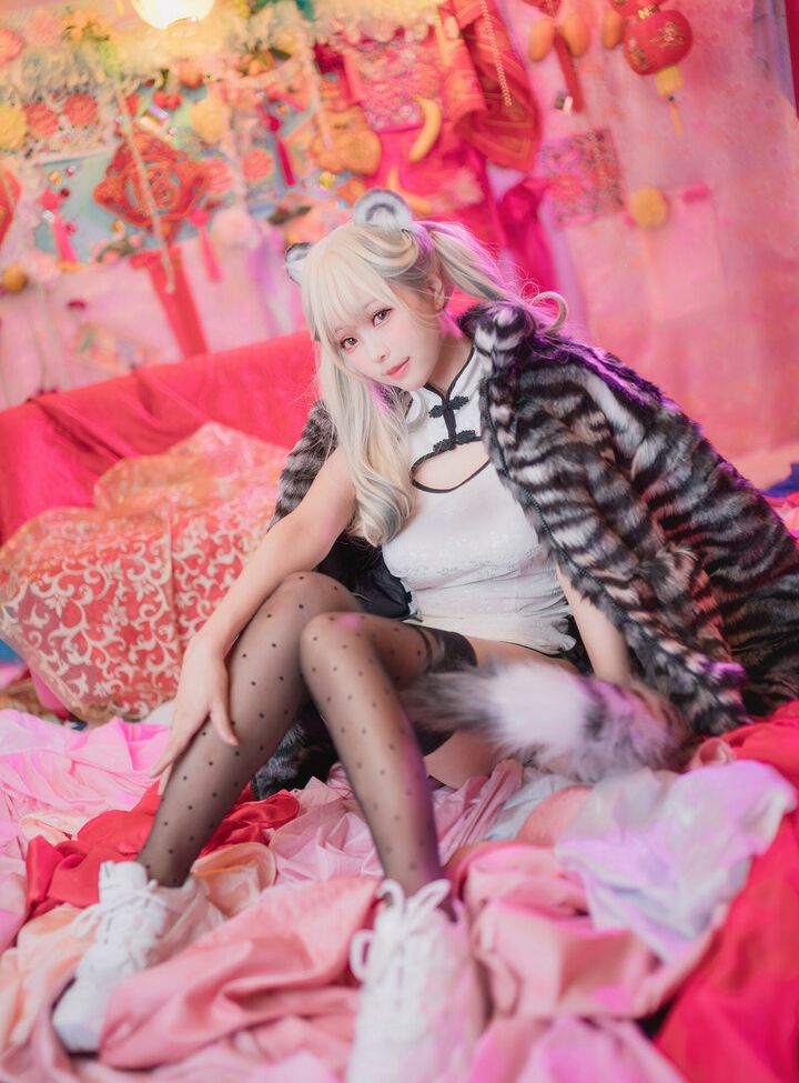 Eeelyeee nackt #108272543