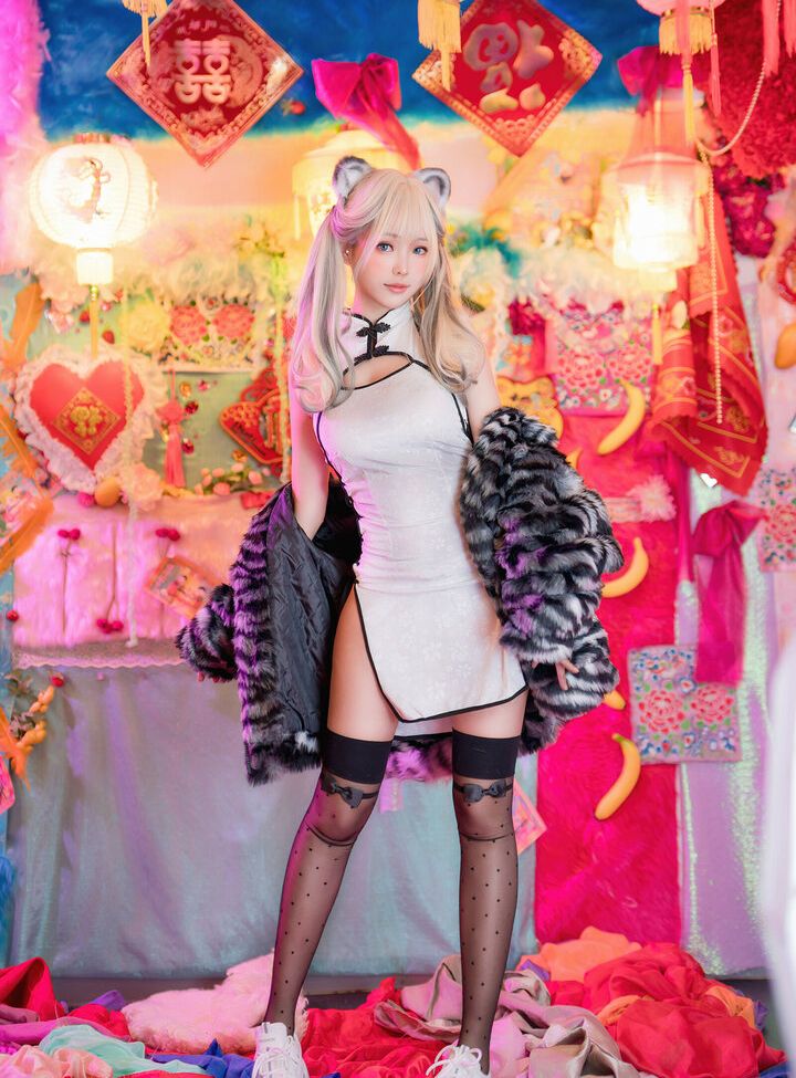 Eeelyeee nackt #108272549