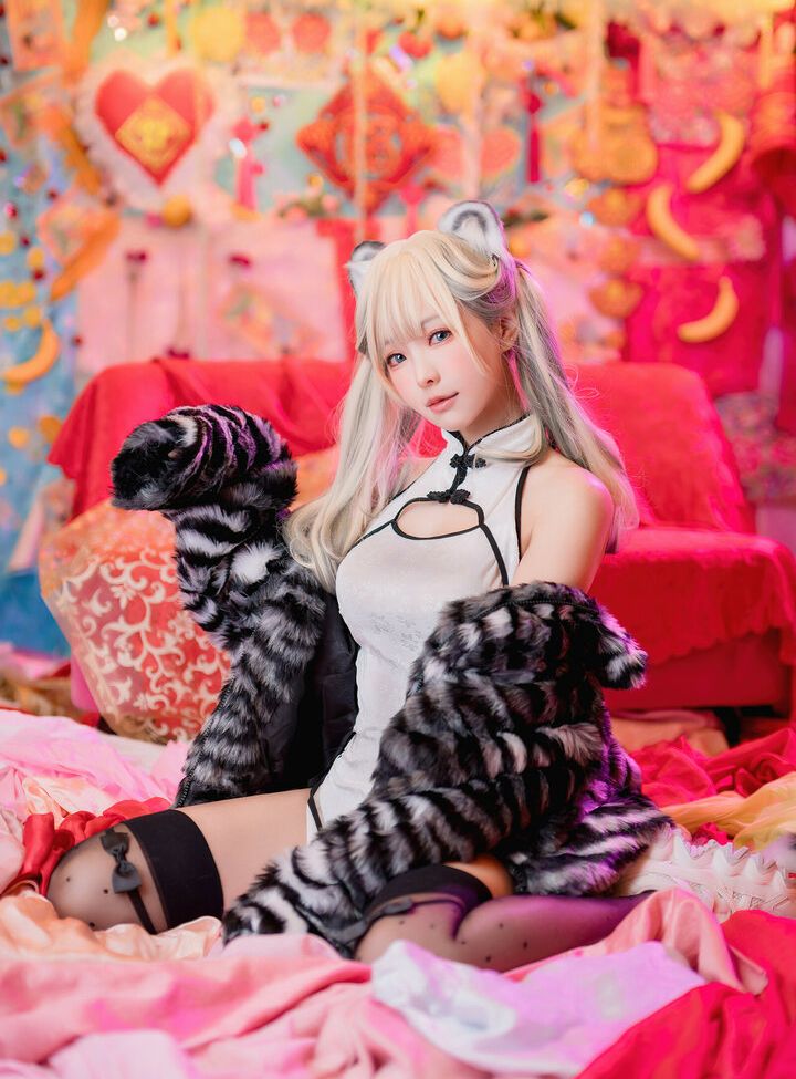 Eeelyeee nackt #108272555