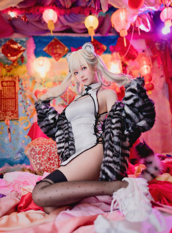 Eeelyeee nackt #108272557