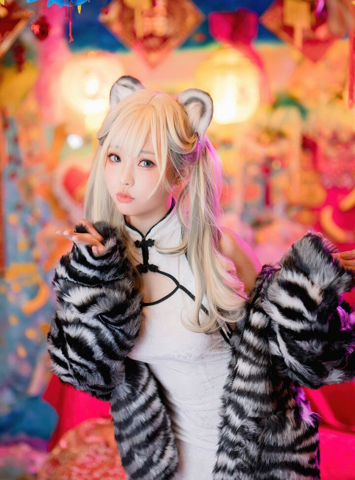 Eeelyeee nackt #108272562