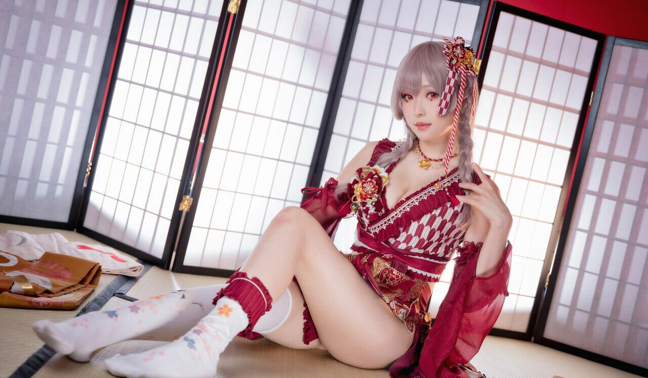 Eeelyeee nackt #108272568