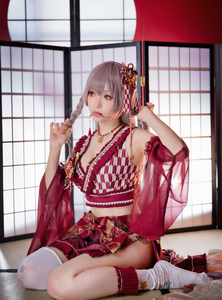 Eeelyeee nackt #108272569