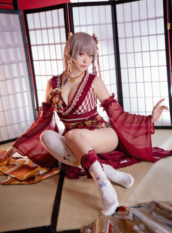 Eeelyeee nackt #108272571