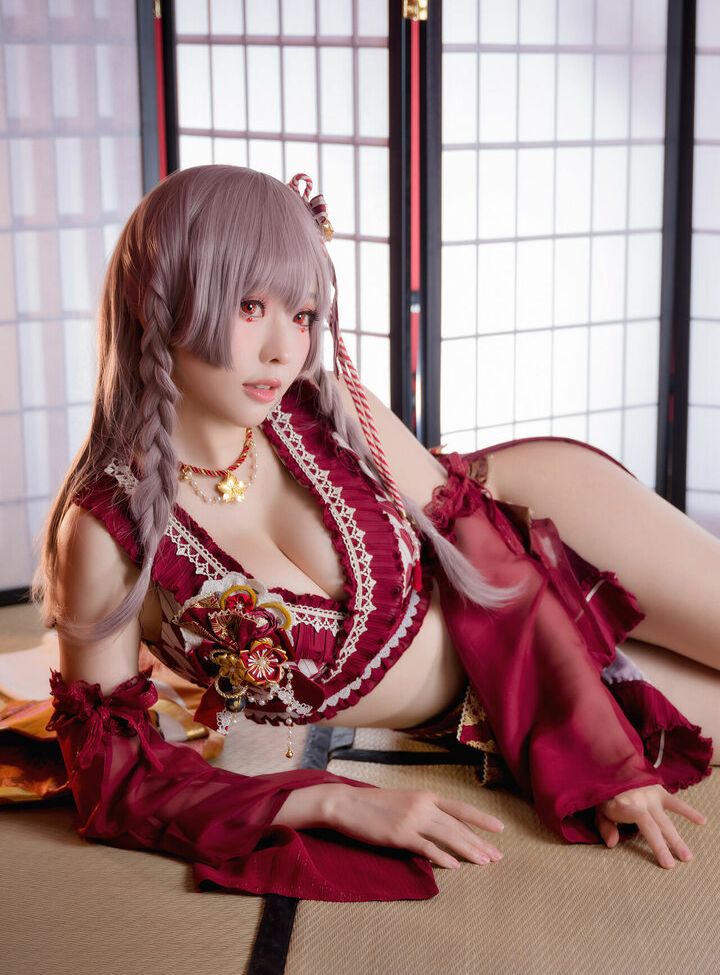 Eeelyeee nackt #108272578