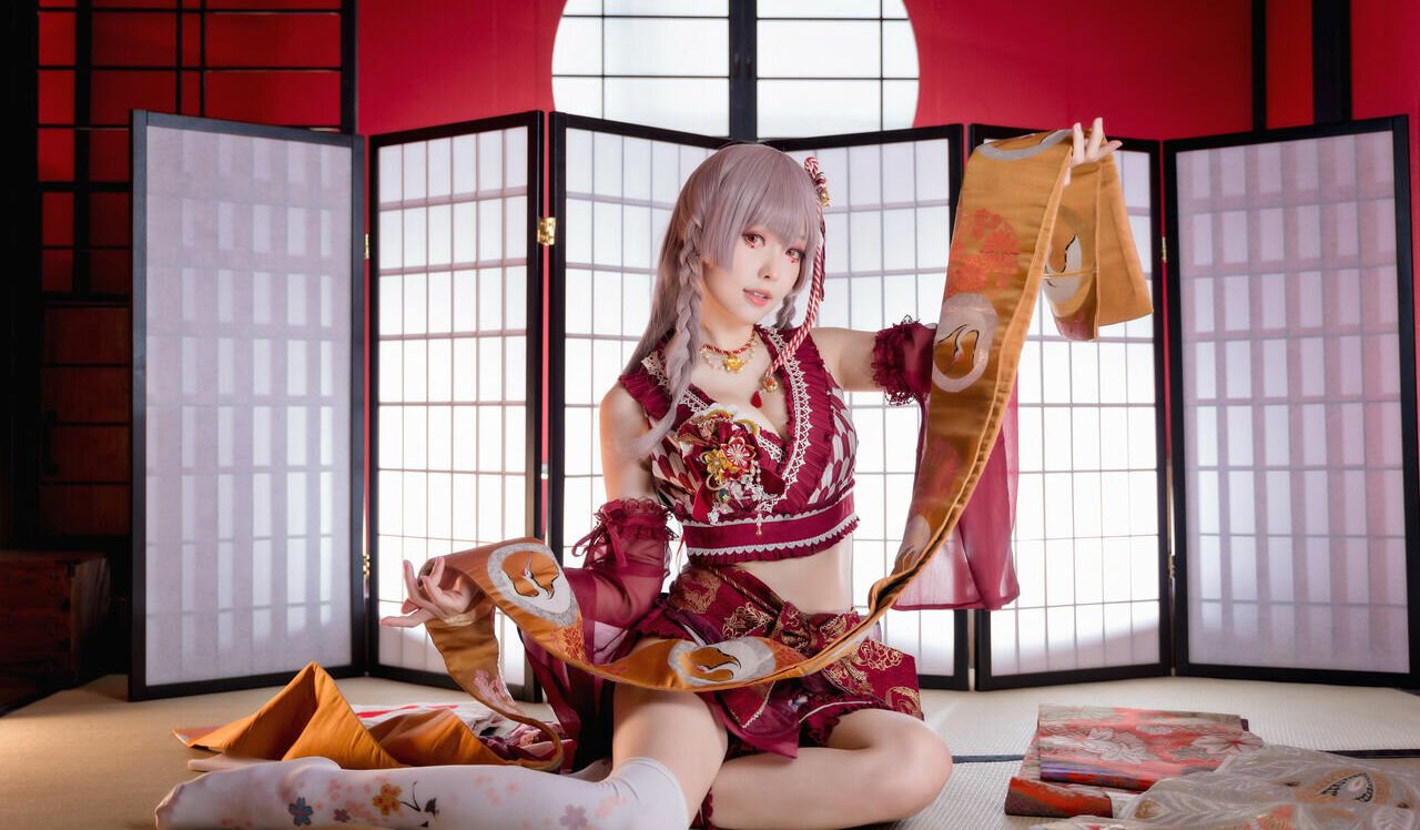 Eeelyeee nackt #108272580