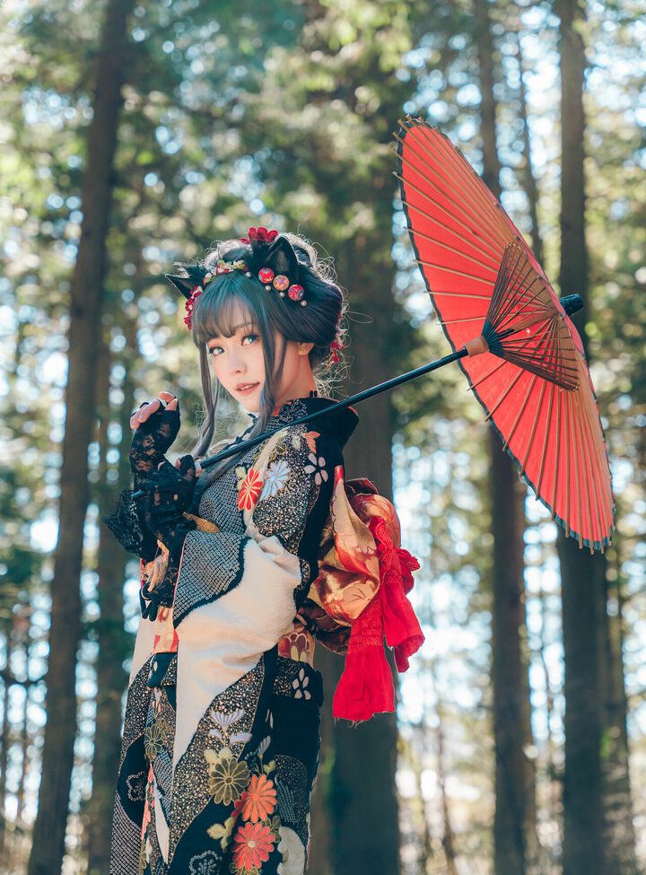 Eeelyeee nackt #108272594