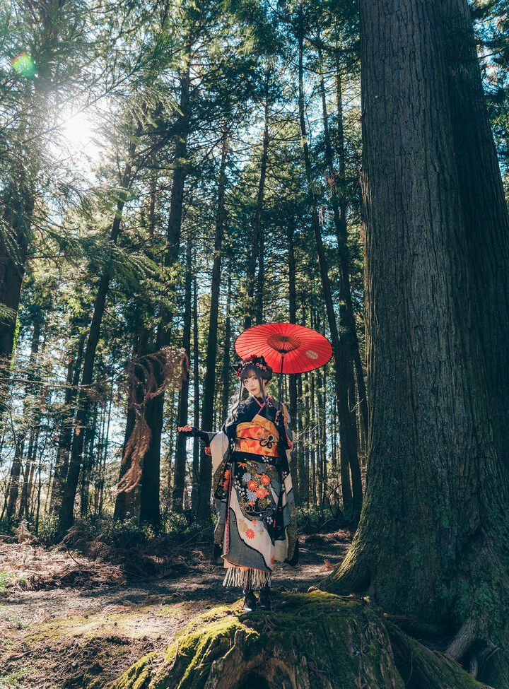 Eeelyeee nackt #108272596