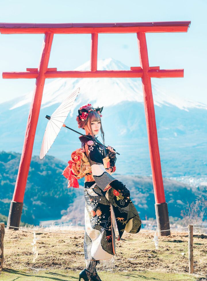 Eeelyeee nackt #108272625