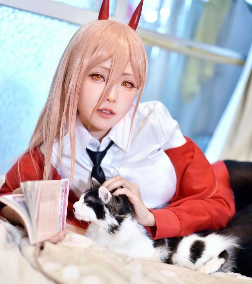 Eeelyeee nackt #108272634