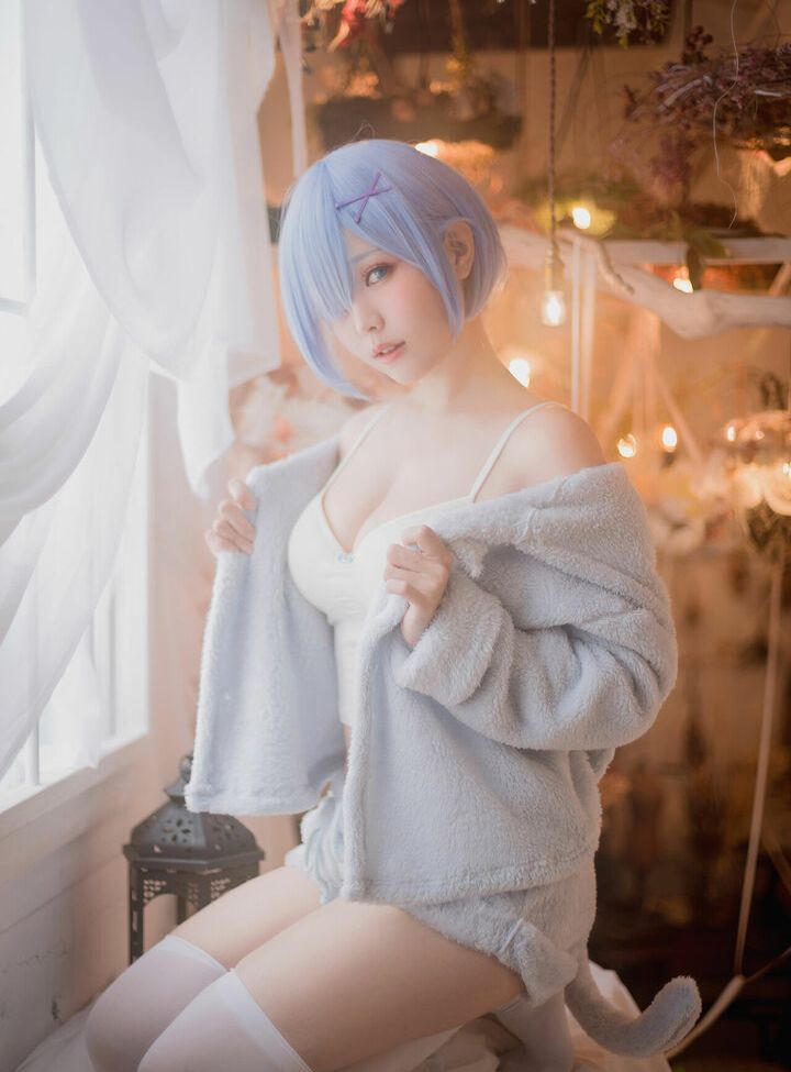 Eeelyeee nackt #108272667