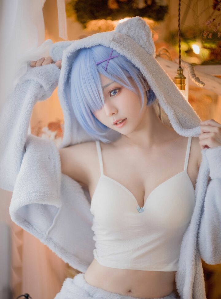 Eeelyeee nackt #108272670