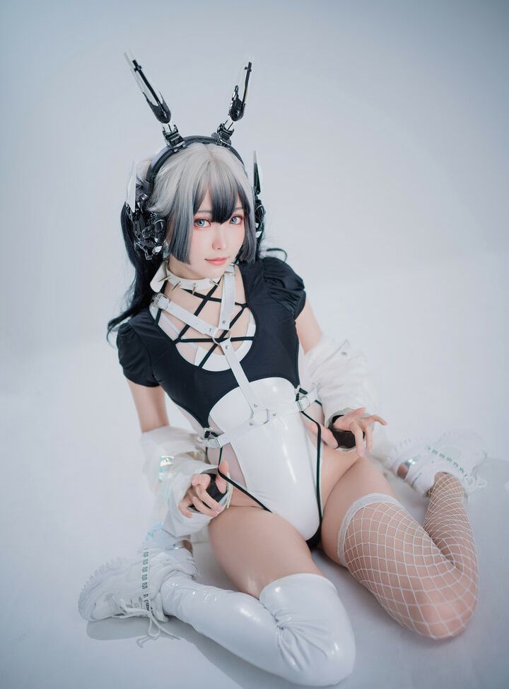 Eeelyeee nackt #108272680