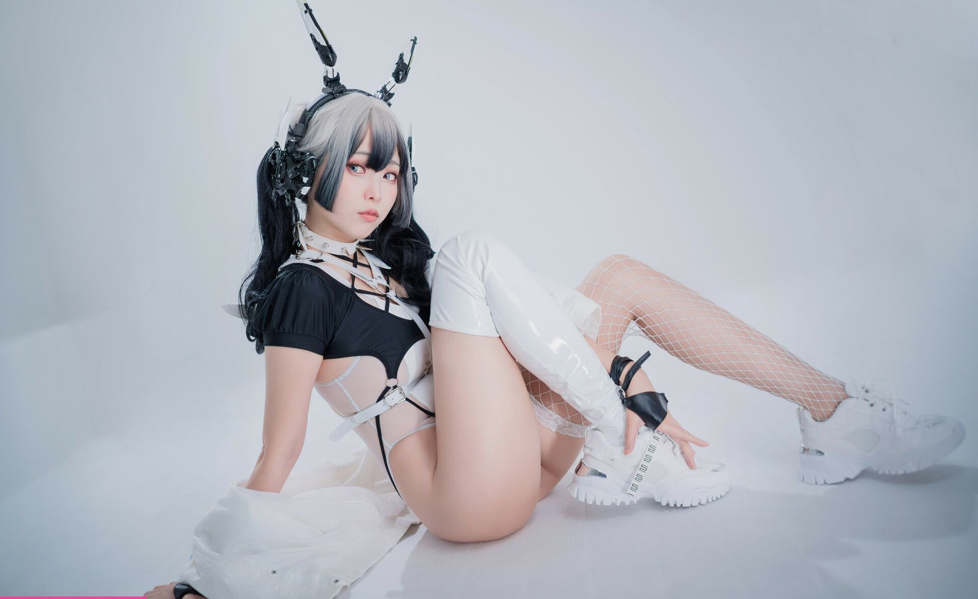 Eeelyeee nackt #108272685