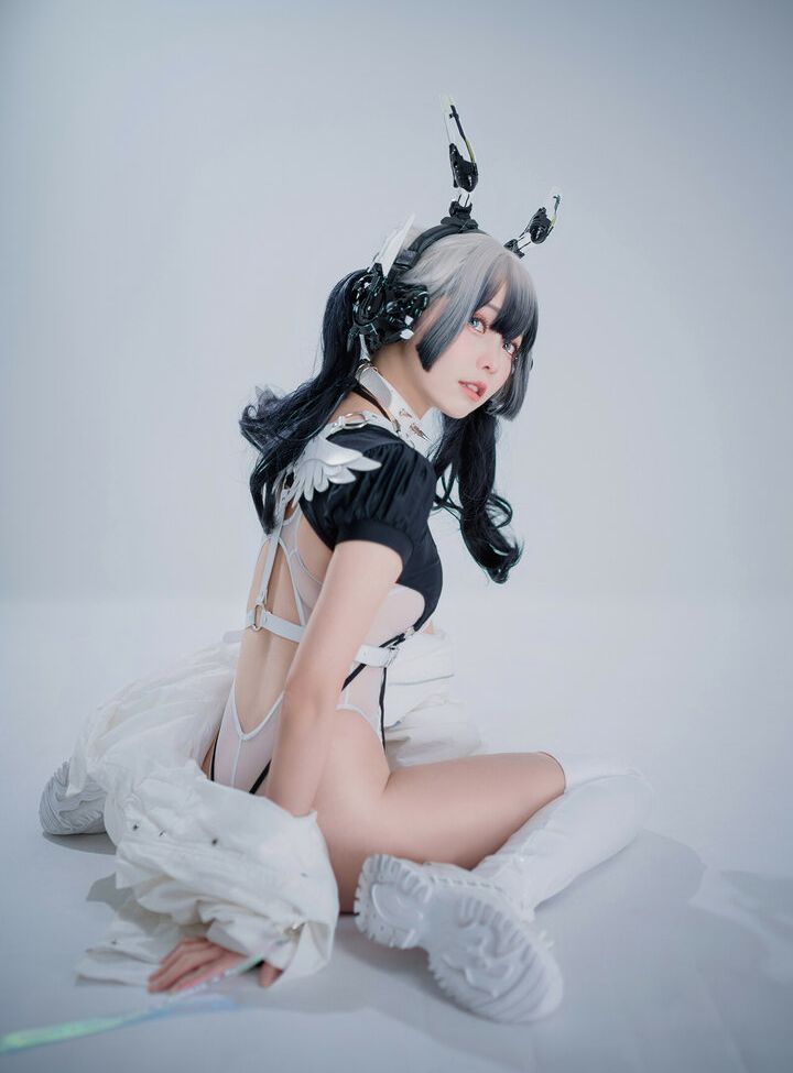 Eeelyeee nackt #108272687