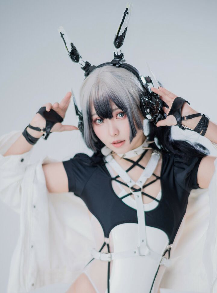 Eeelyeee nackt #108272699