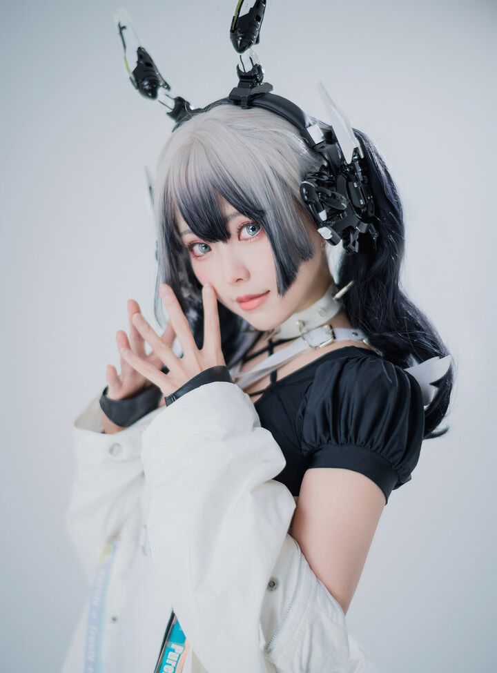 Eeelyeee nackt #108272704