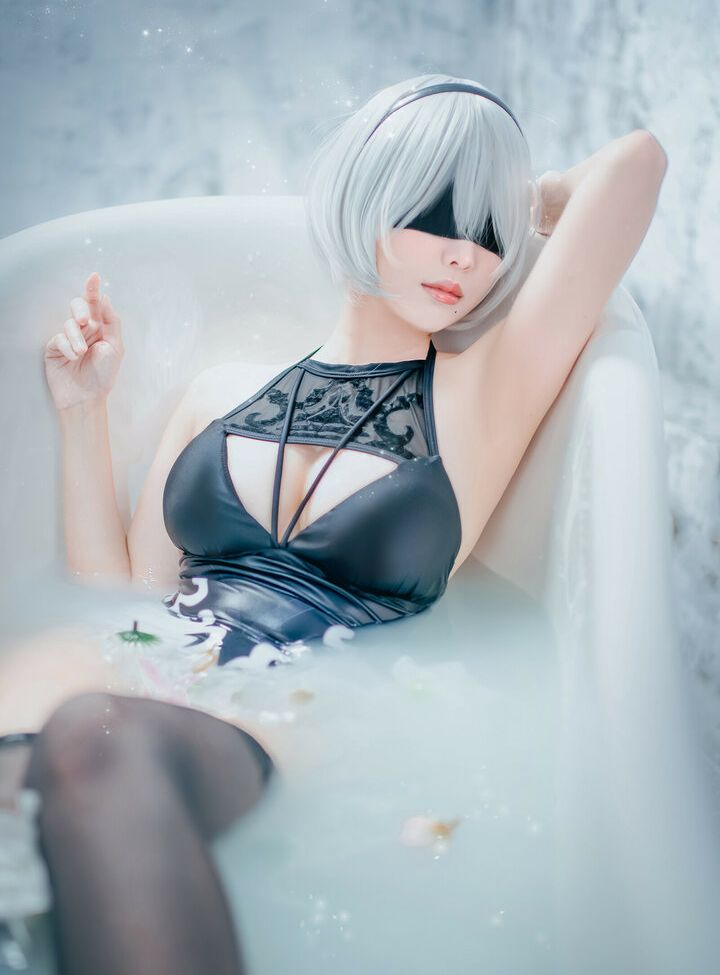 Eeelyeee nackt #108272732