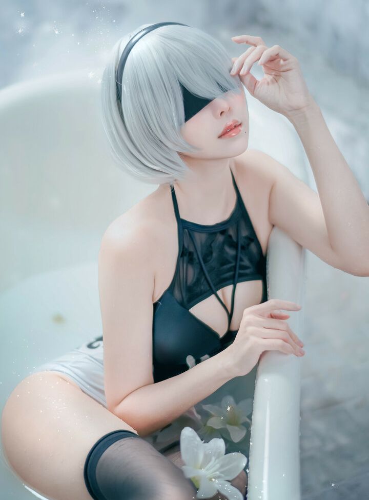 Eeelyeee nackt #108272733