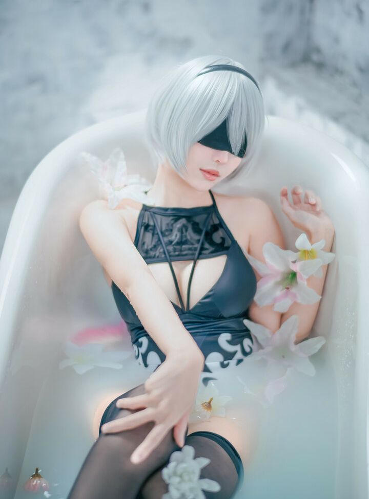 Eeelyeee nackt #108272738