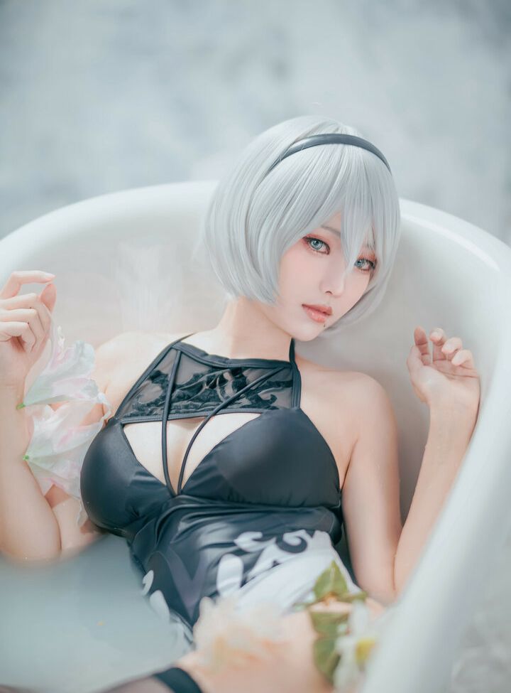 Eeelyeee nackt #108272743